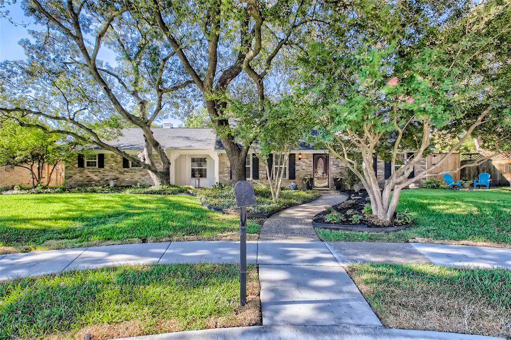 2328 Monticello Circle - Photo 1