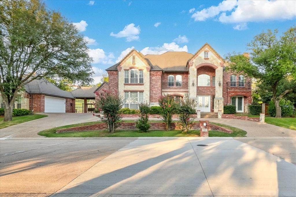 6501 Turnberry Drive - Photo 1