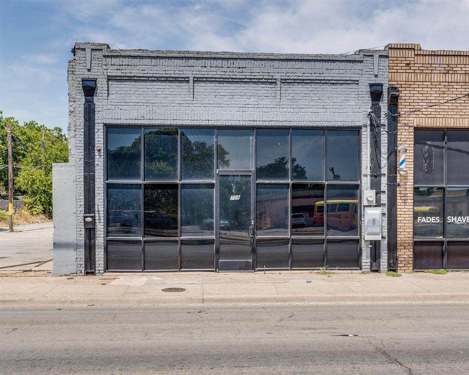 709 Hampton Road - Photo 1