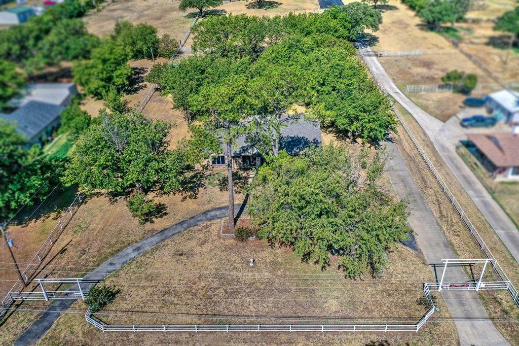 4524 Kennedale New Hope Road - Photo 1
