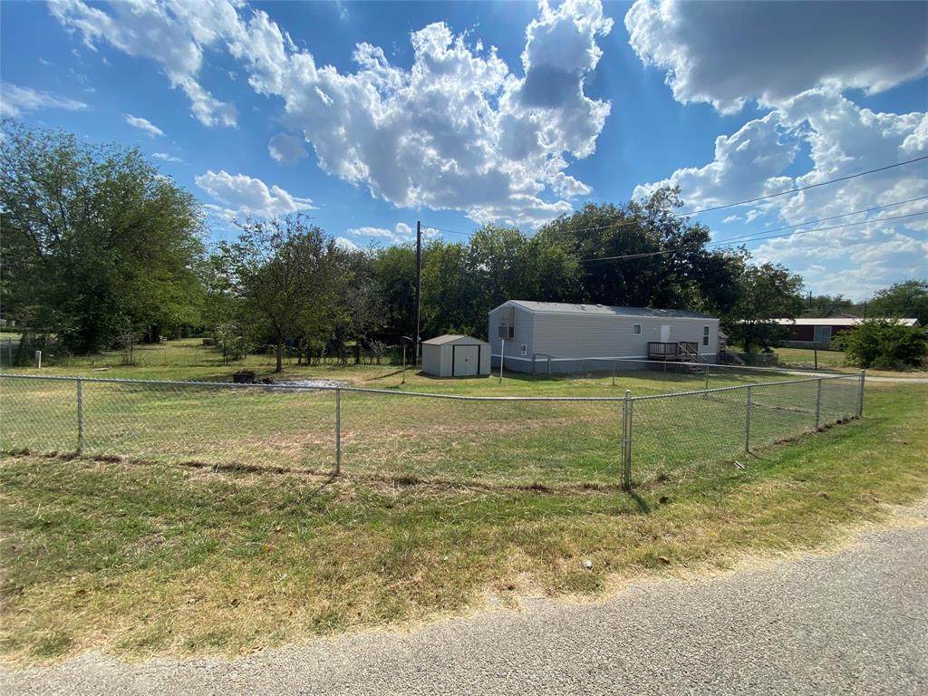 214 Cardinal Court - Photo 1