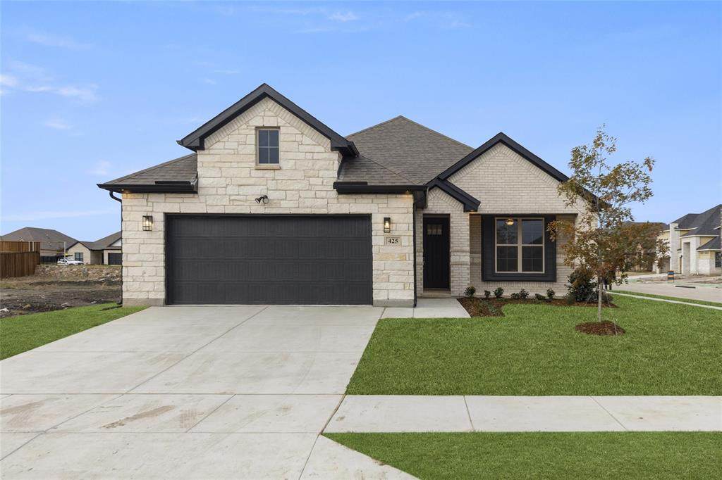 425 Coyote Creek - Photo 1