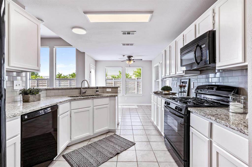 2610 Peachtree Lane - Photo 1