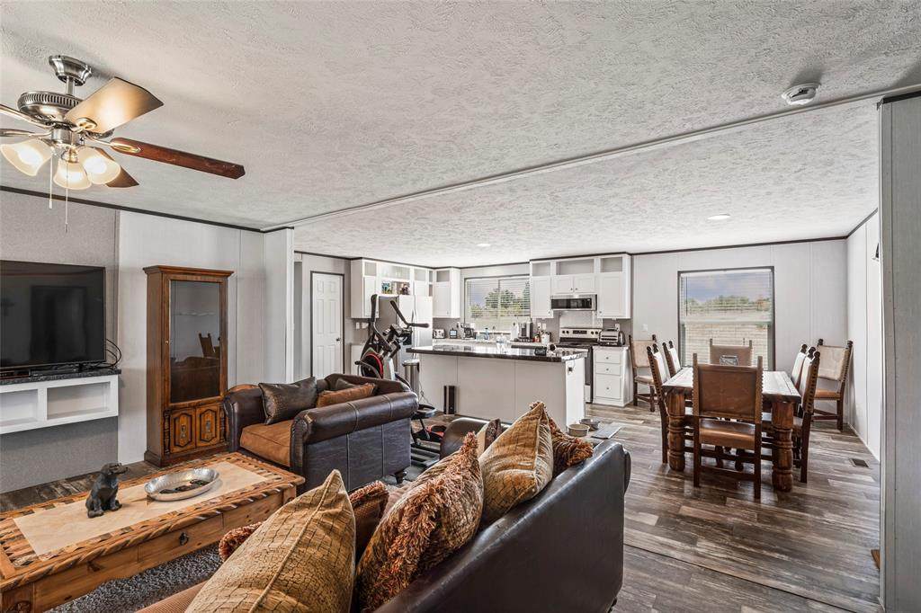 129 Private Road 3814 - Photo 1