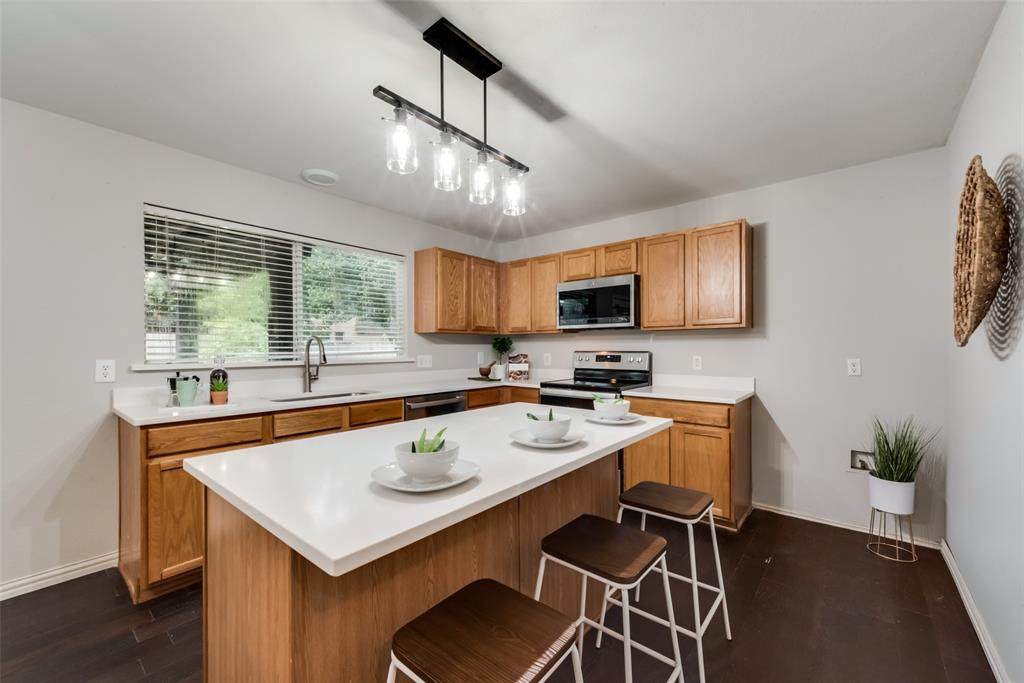 1204 Mockingbird Drive - Photo 1