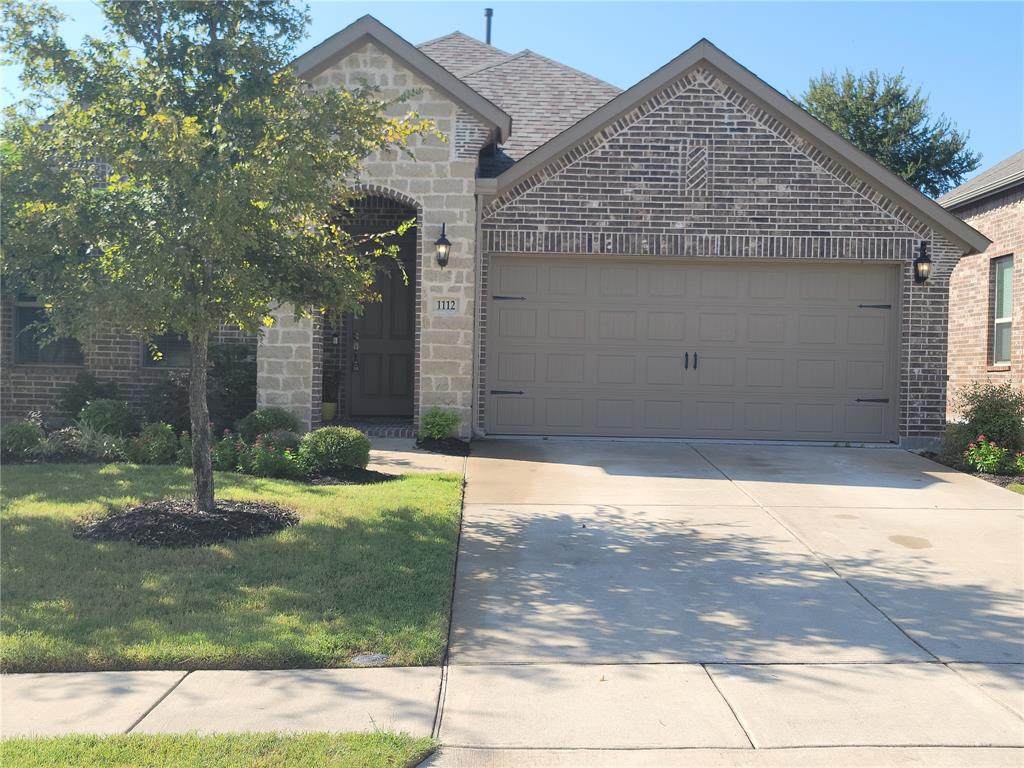1112 Elizabeth Street - Photo 1