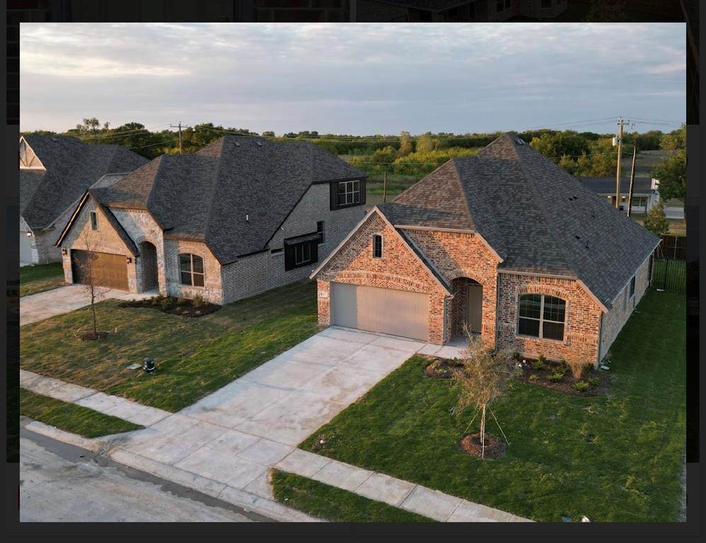417 Feller Drive - Photo 1