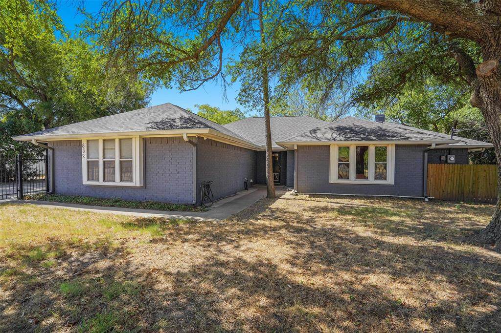 832 Castlemount Street - Photo 1