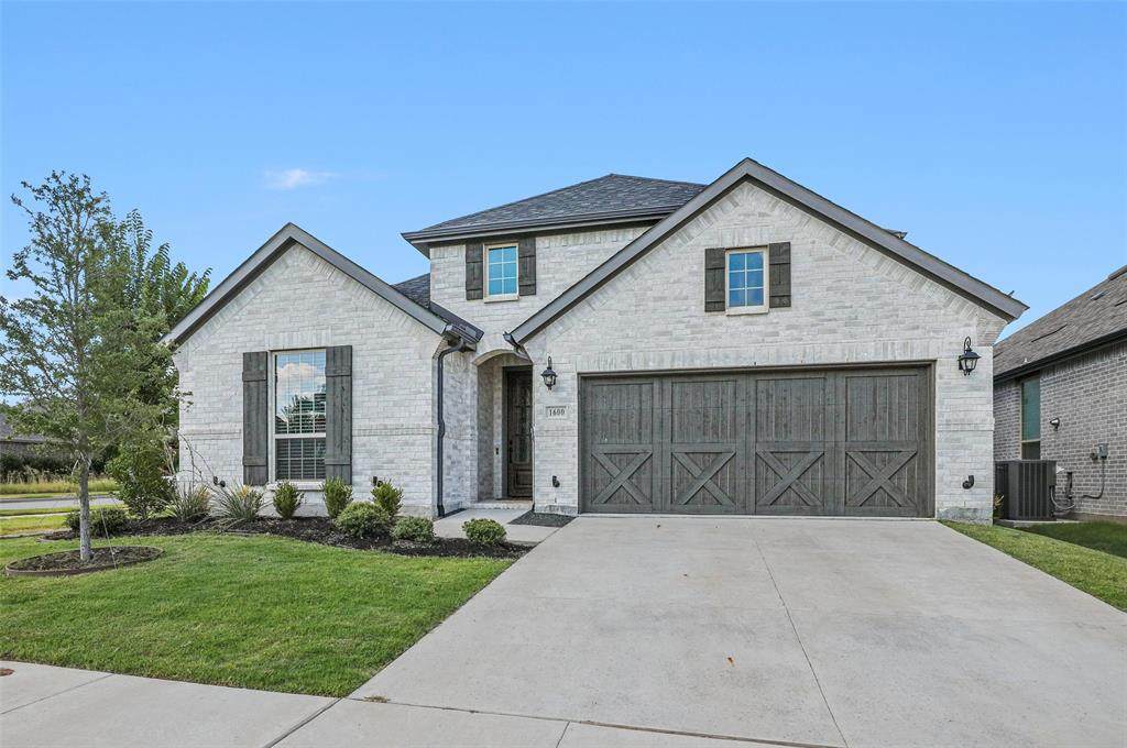 1600 Carnation Street - Photo 1