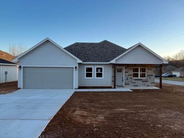 401 Pecan Street - Photo 1