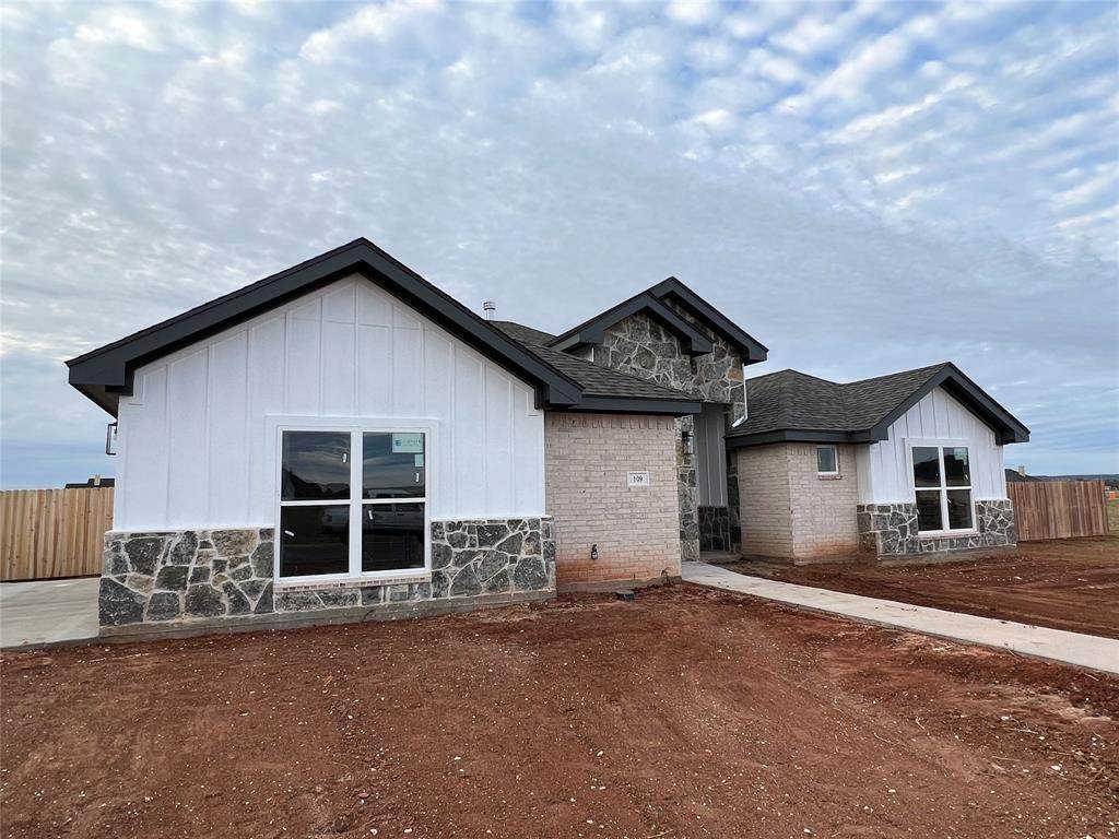 109 Sparrow Hills Lane - Photo 1