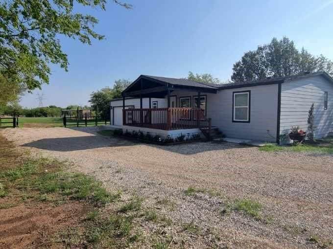2916 Cardinal Drive - Photo 1
