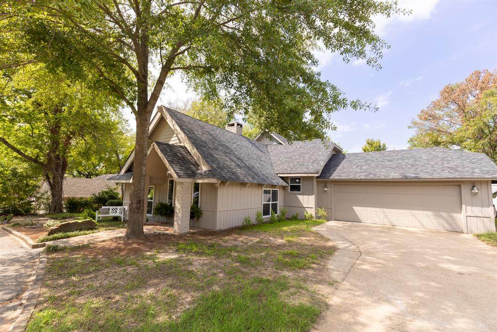 211 Texas Drive - Photo 1