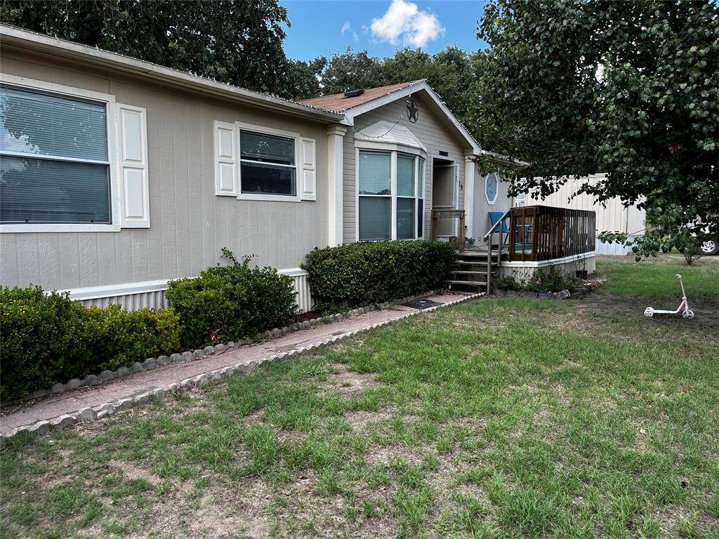 209 Aztec Way - Photo 1