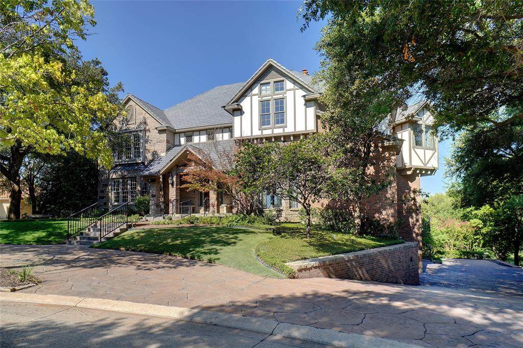 6908 Ridgewood Drive - Photo 1