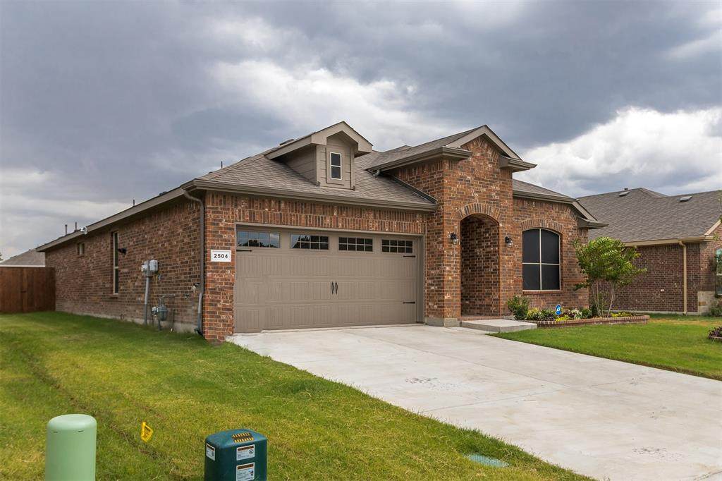 2504 Dunbarton - Photo 1