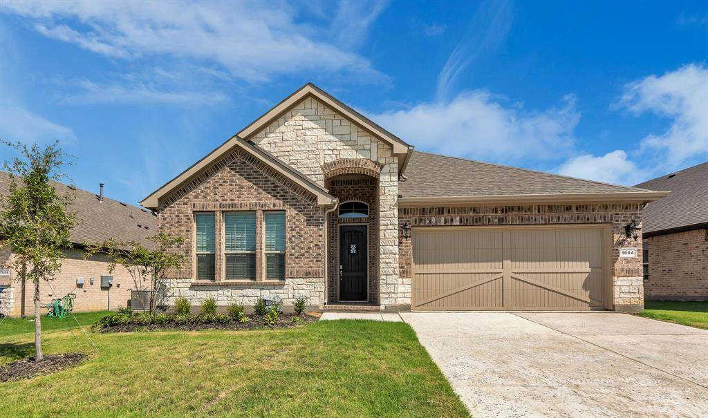 1004 Westwood Lane - Photo 1