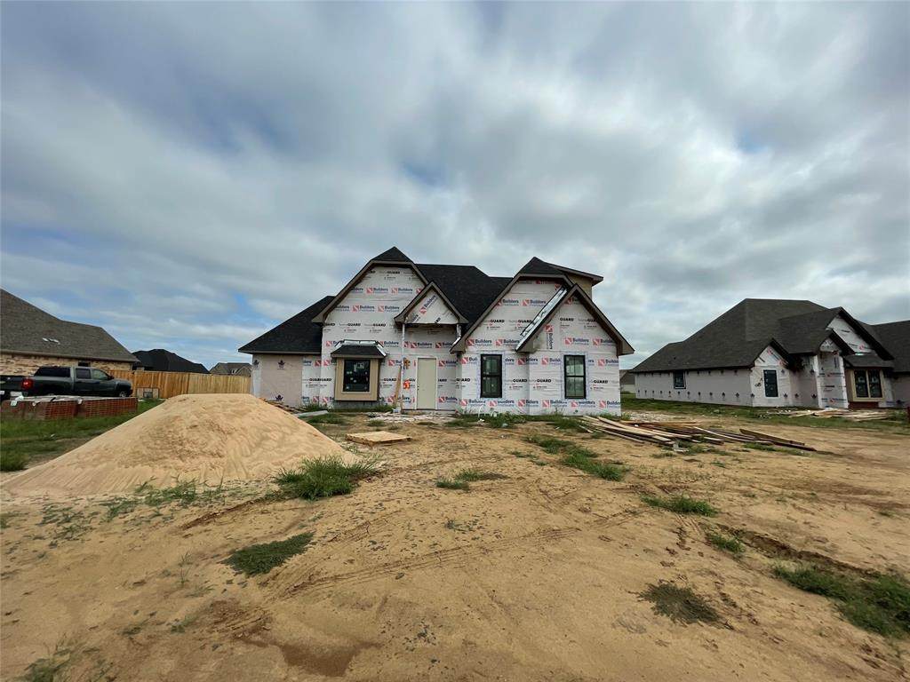 124 Shawnee Trail - Photo 1