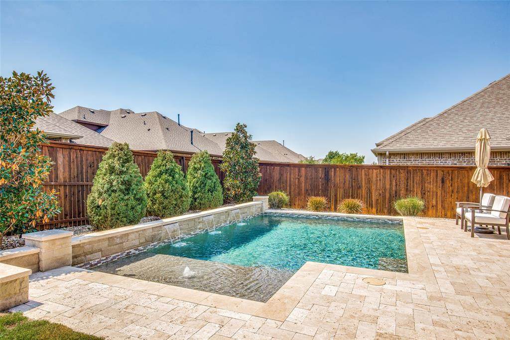 604 Overton Avenue - Photo 1