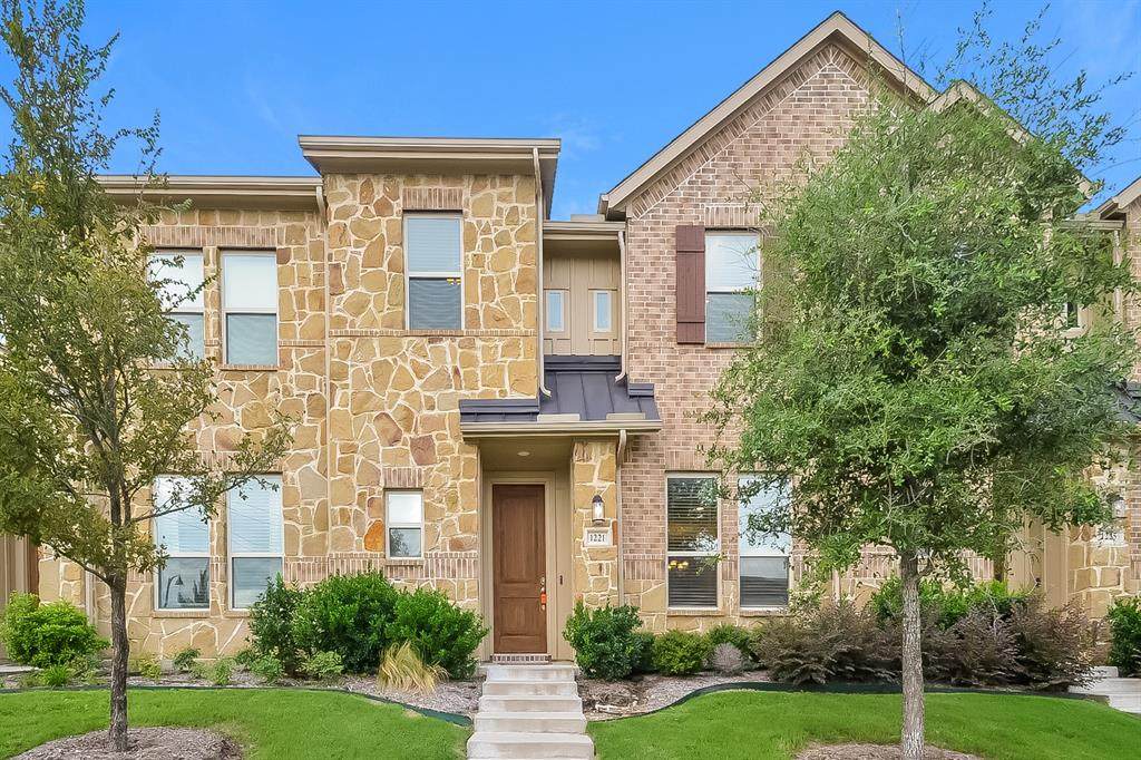 1221 Pebblebrook - Photo 1