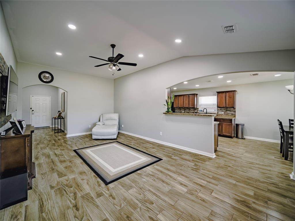 1421 Macy Lane - Photo 1