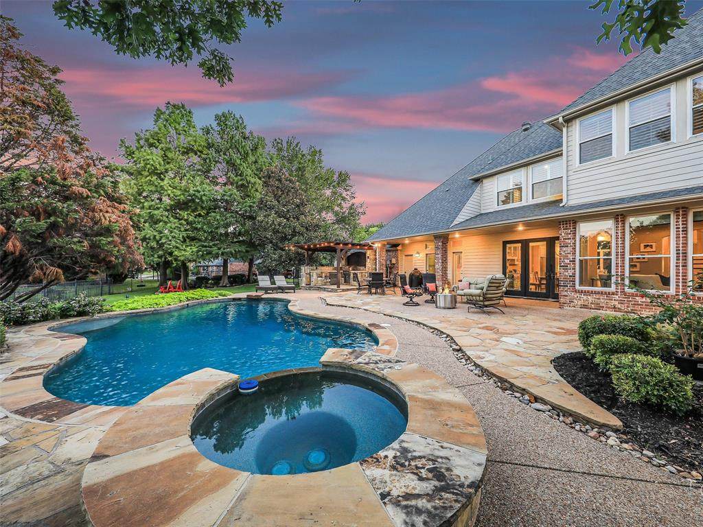 401 Southridge Lakes Parkway - Photo 1