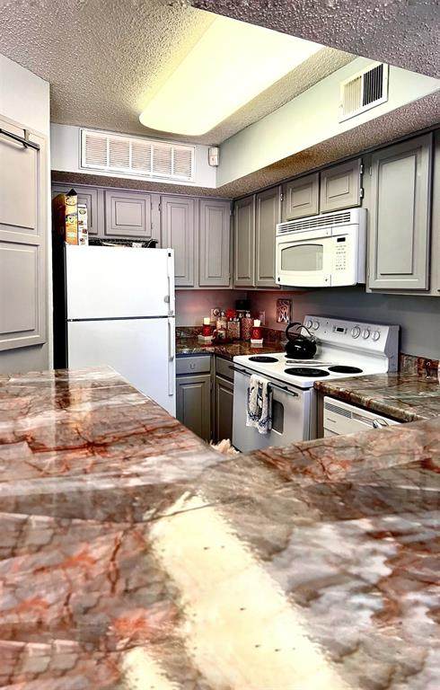 2300 Bamboo Drive - Photo 1