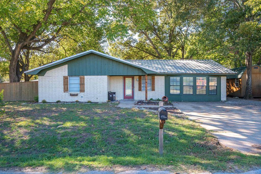 404 Shady Lane - Photo 1