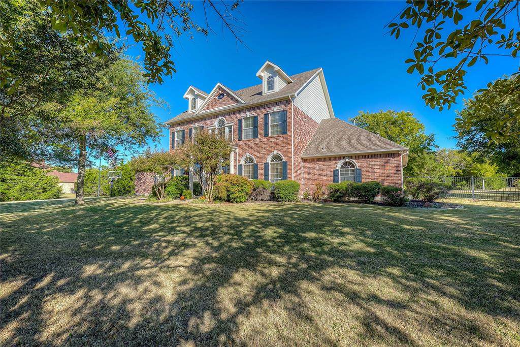 170 Saint Michaels Way - Photo 1