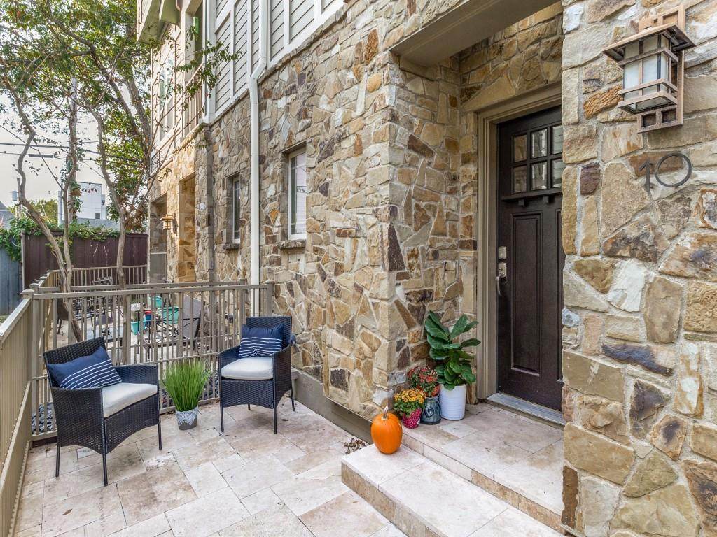 5916 Hudson Street - Photo 1