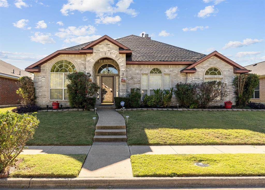 2717 Hyacinth Drive - Photo 1