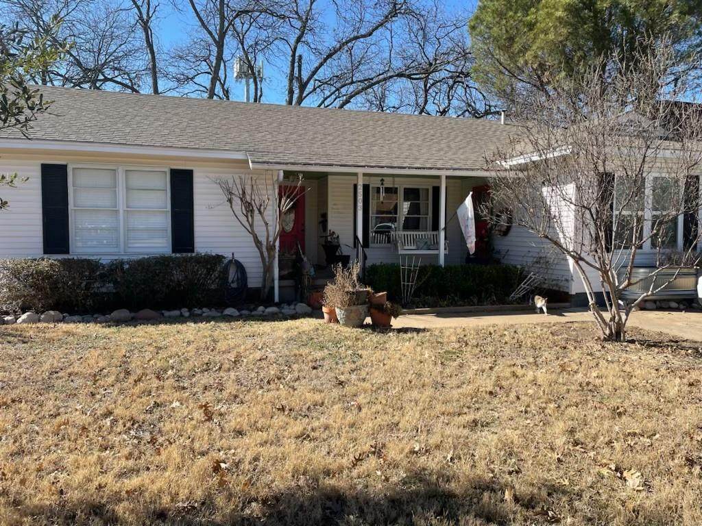 2503 Greenway Drive - Photo 1