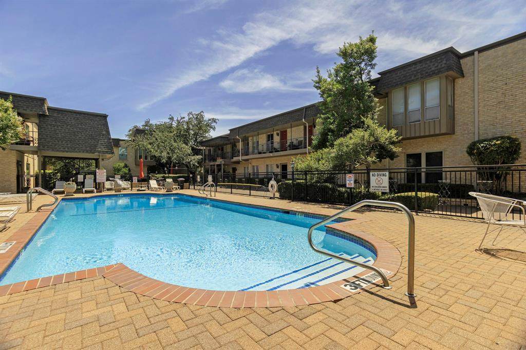 4320 Bellaire Drive - Photo 1