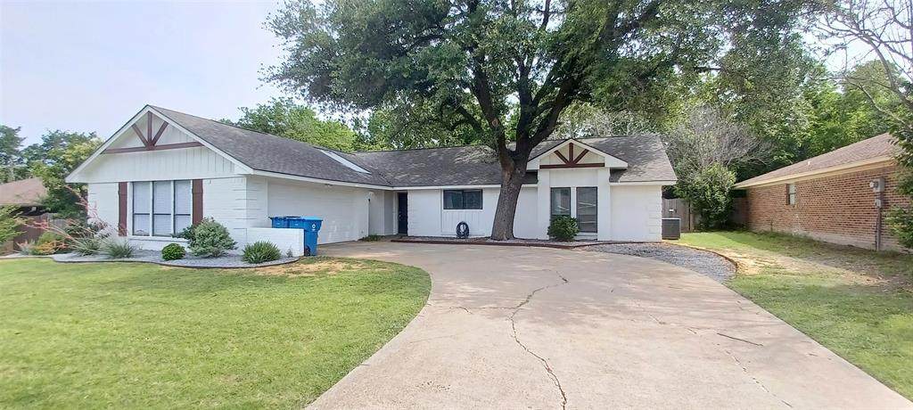 104 Lakedale Drive - Photo 1