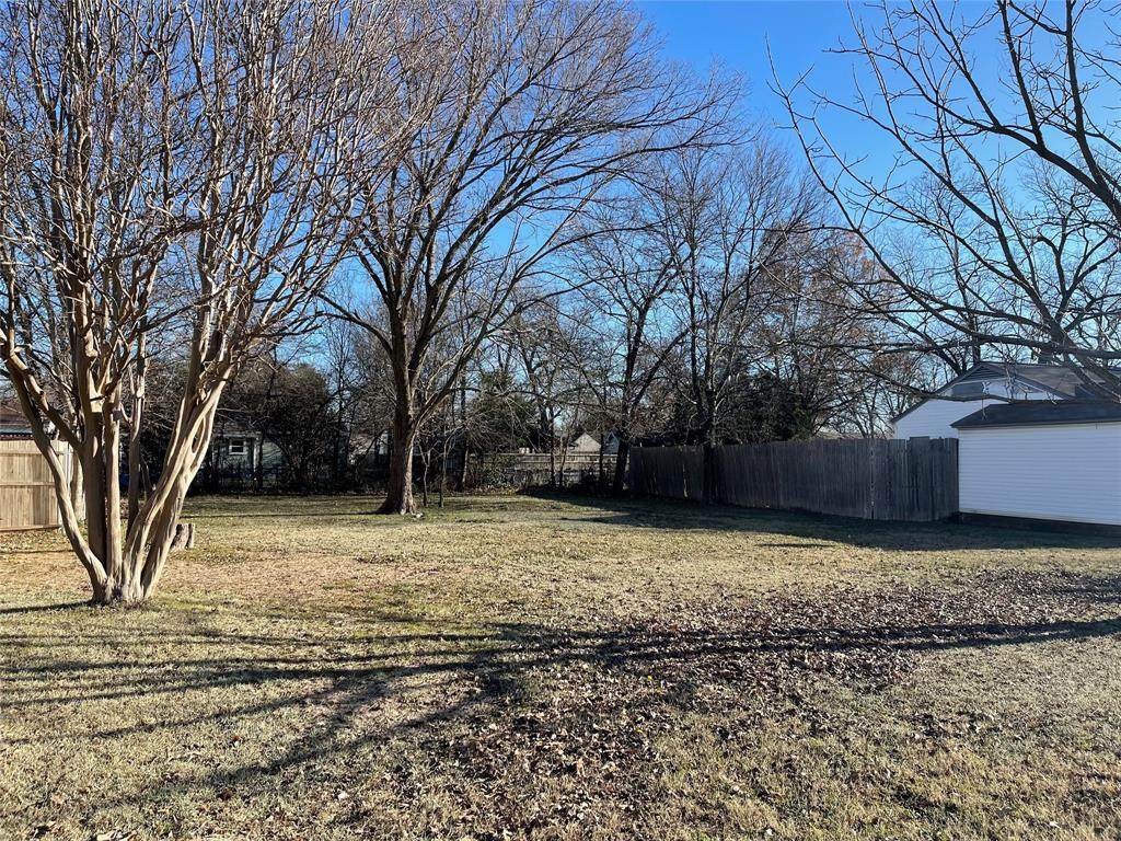 11518 Lippitt Avenue - Photo 1