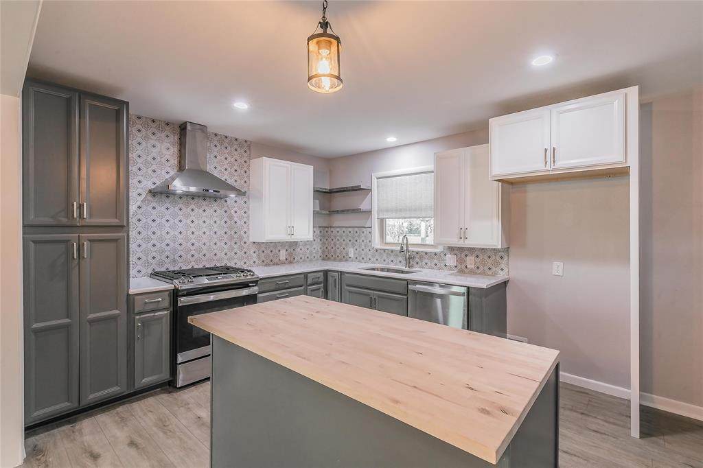 3909 London Lane - Photo 1
