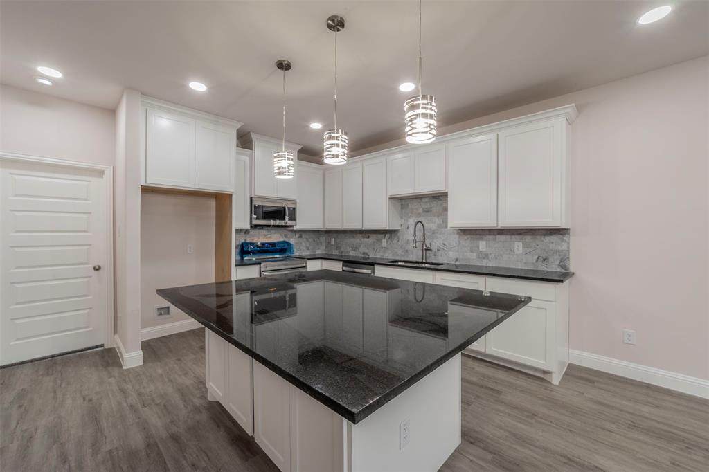 1607 Mignon Drive - Photo 1