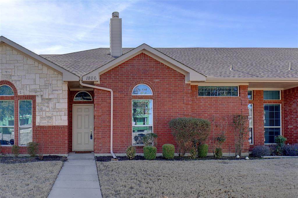 1806 Poinsettia Boulevard - Photo 1