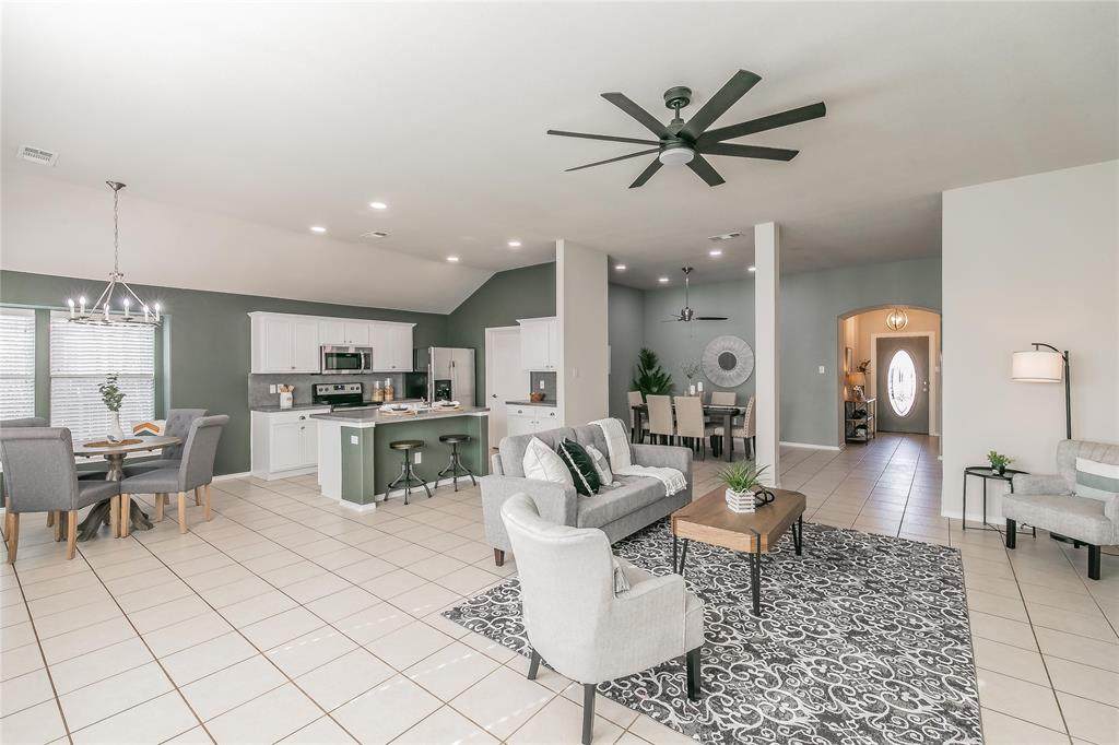 401 Braewick Drive - Photo 1