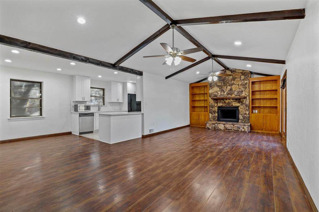201 Meadowbrook Drive - Photo 1