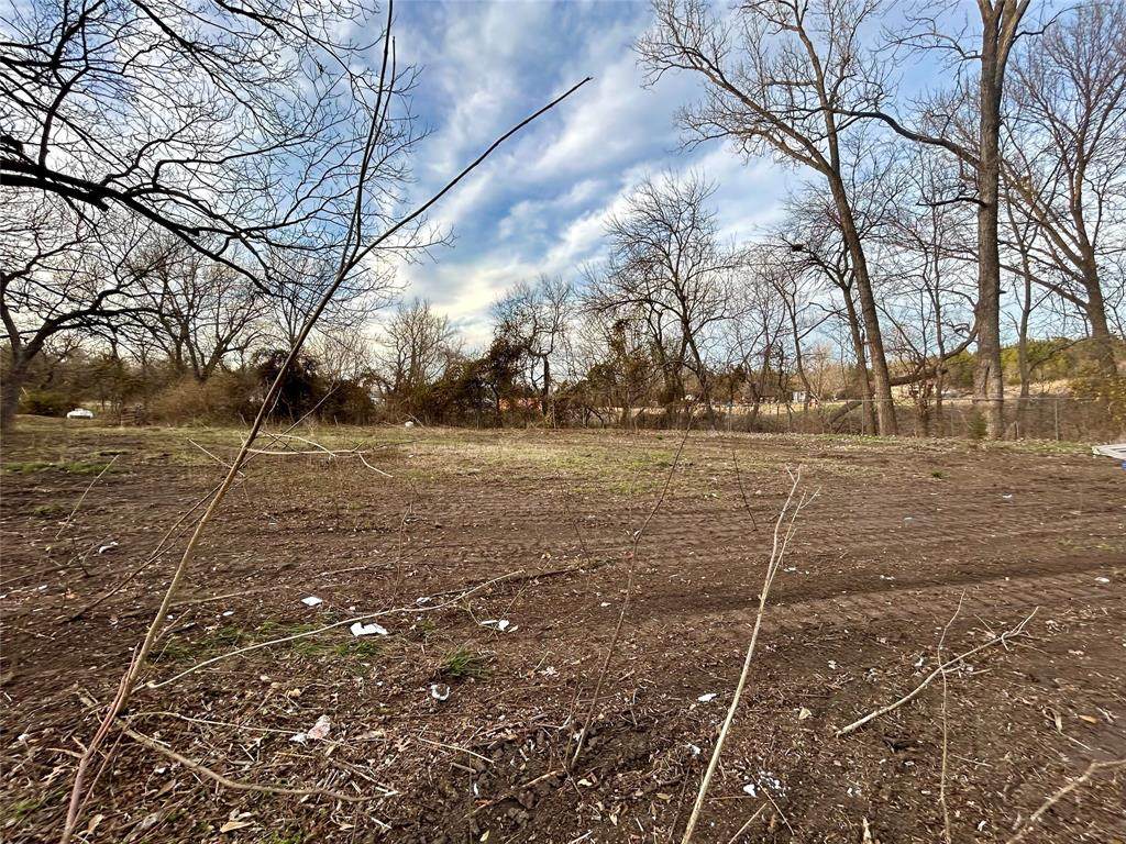 406 State Highway 24 - Photo 1