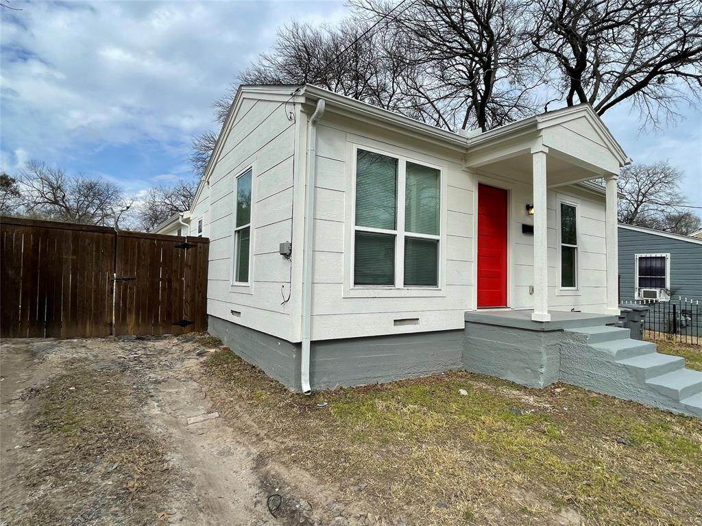 1411 Adelaide Drive - Photo 1