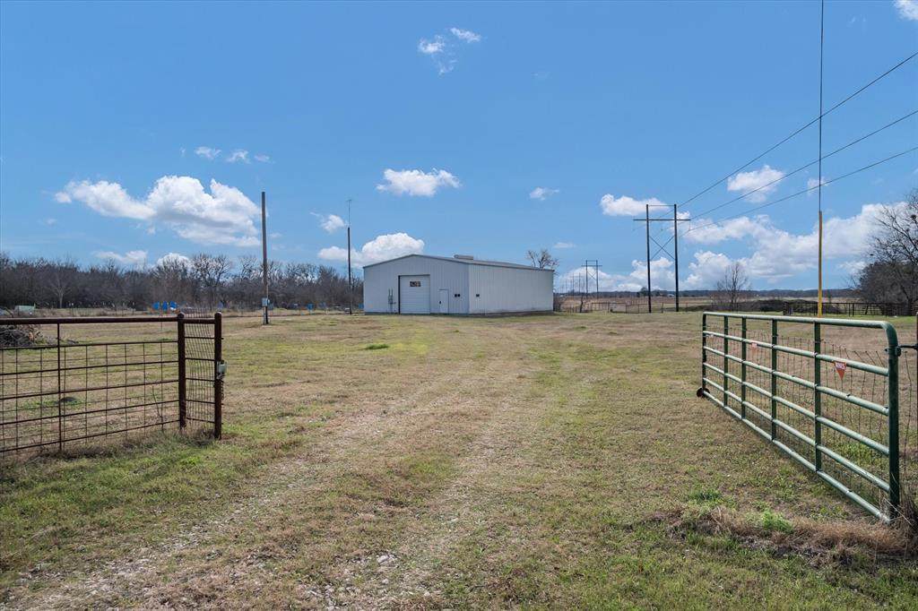 7000 Co Road 4042 - Photo 1