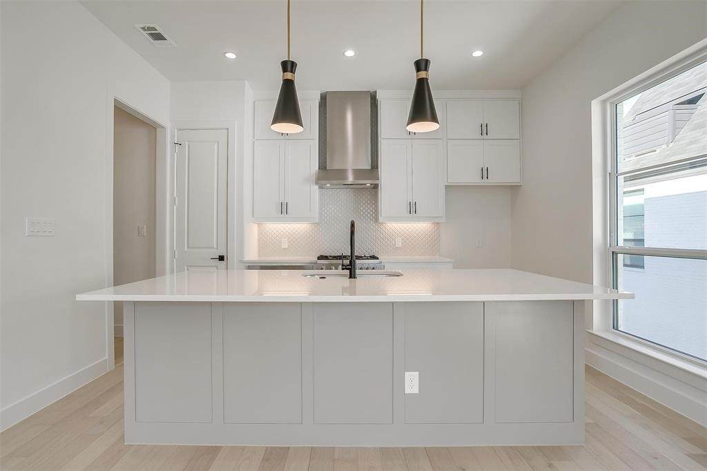 705 Abram Street - Photo 1