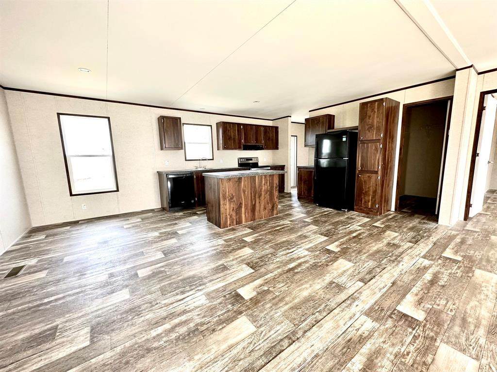 834 Private Road 701 - Photo 1
