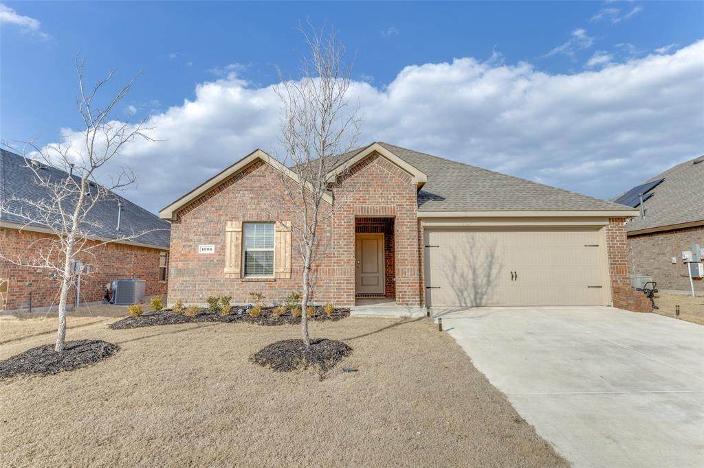 1004 Honey Maple St - Photo 1