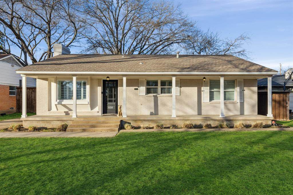 608 Westwood Drive - Photo 1