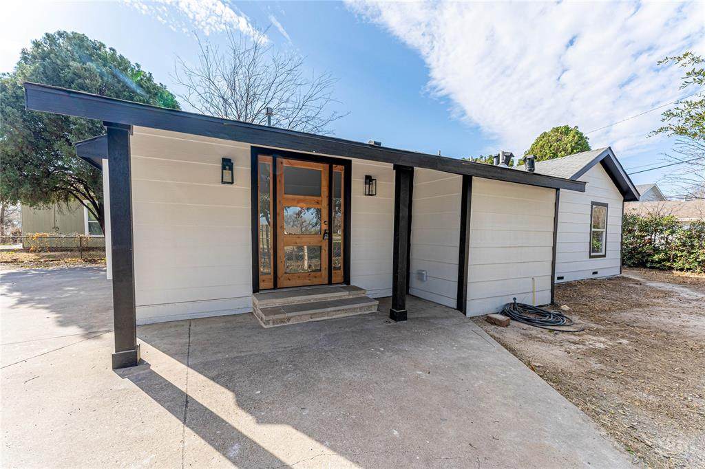 3415 Sylvan Avenue - Photo 1