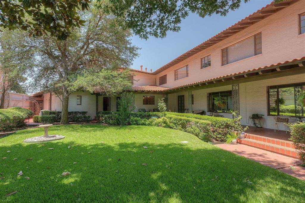 6215 Greenway Road - Photo 1