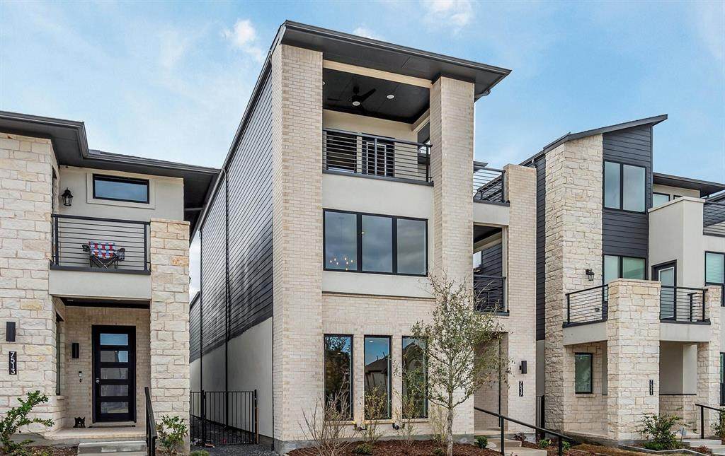 7517 Hewitt - Photo 1